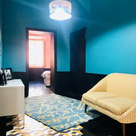 Mouraria Deluxe Апартаменты *