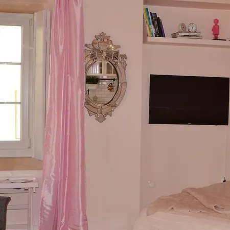 Mouraria Deluxe Апартаменти