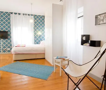 Mouraria Deluxe Апартаменти *